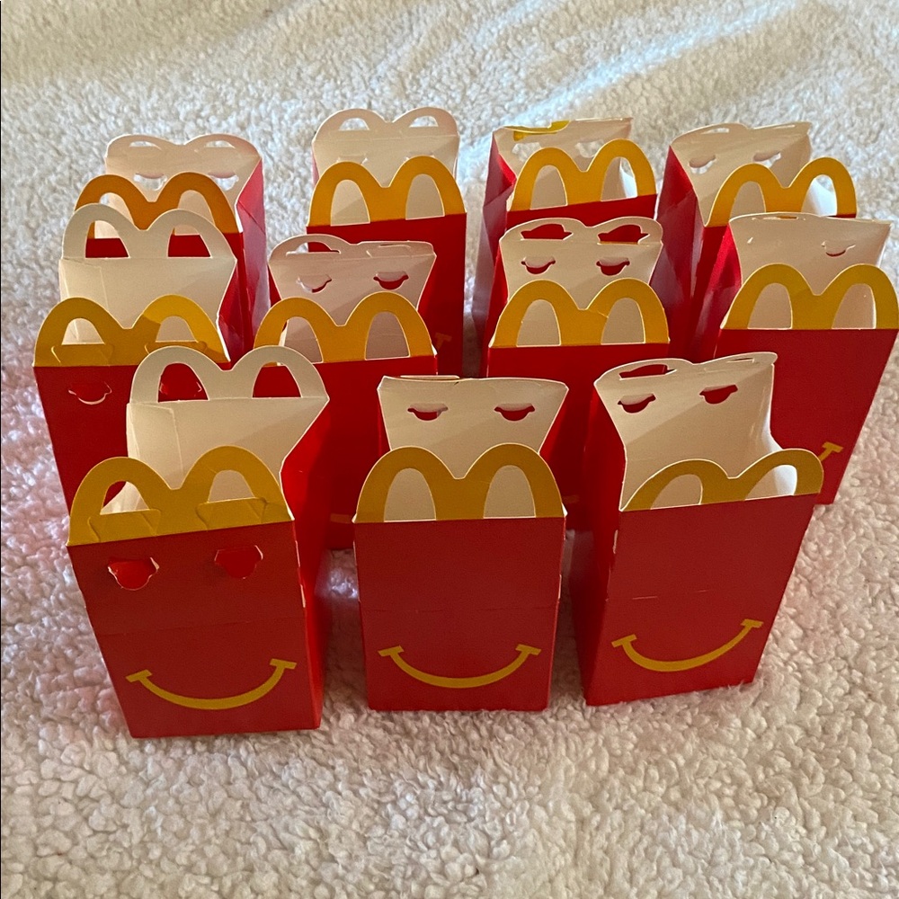 lil  McDonald’s 11 mini happy meal boxes , boxes only ¥